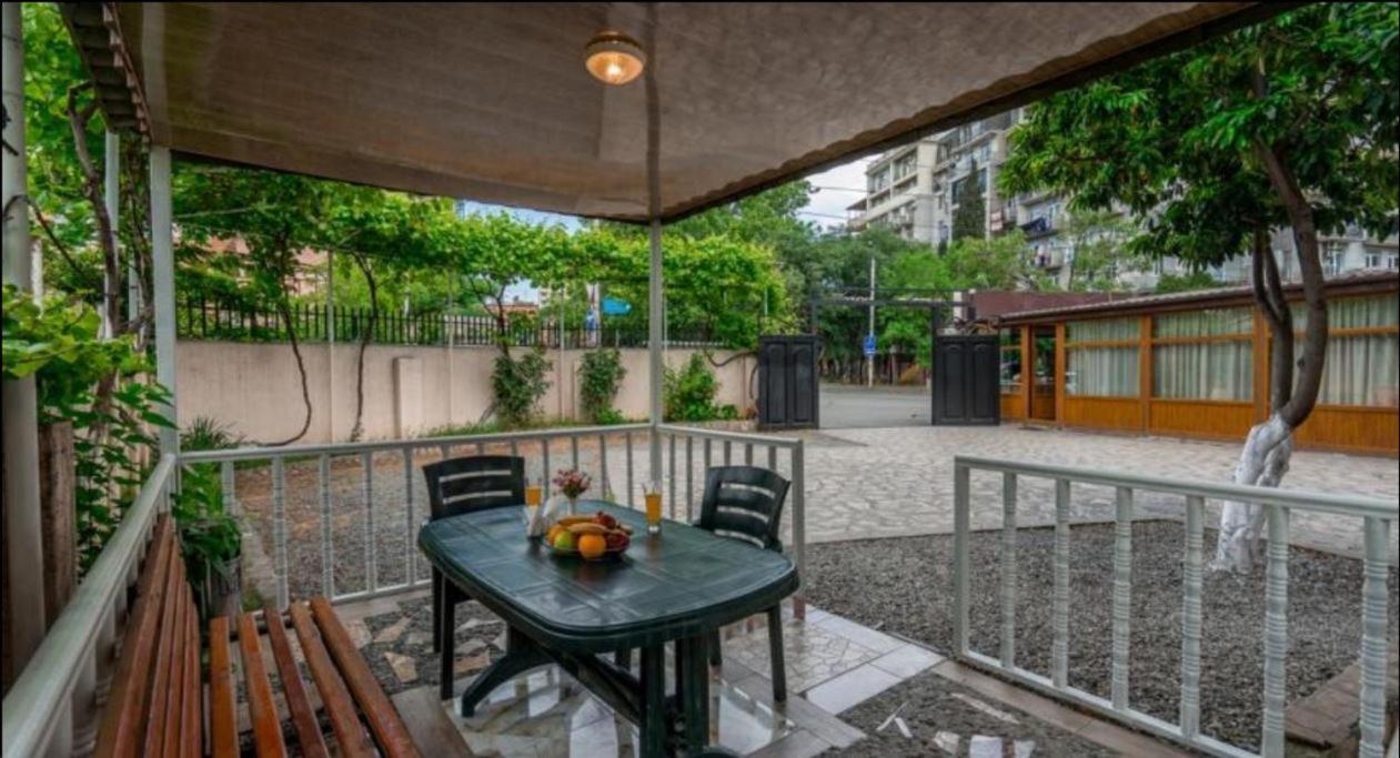 7 Star Bed and Breakfast Tbilisi Exteriör bild