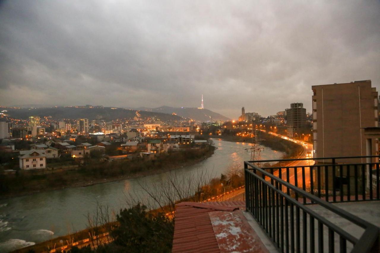 7 Star Bed and Breakfast Tbilisi Exteriör bild
