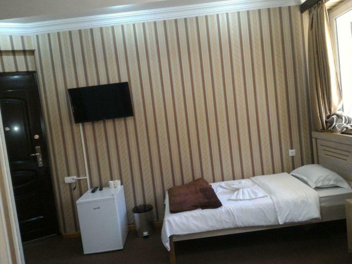 7 Star Bed and Breakfast Tbilisi Exteriör bild
