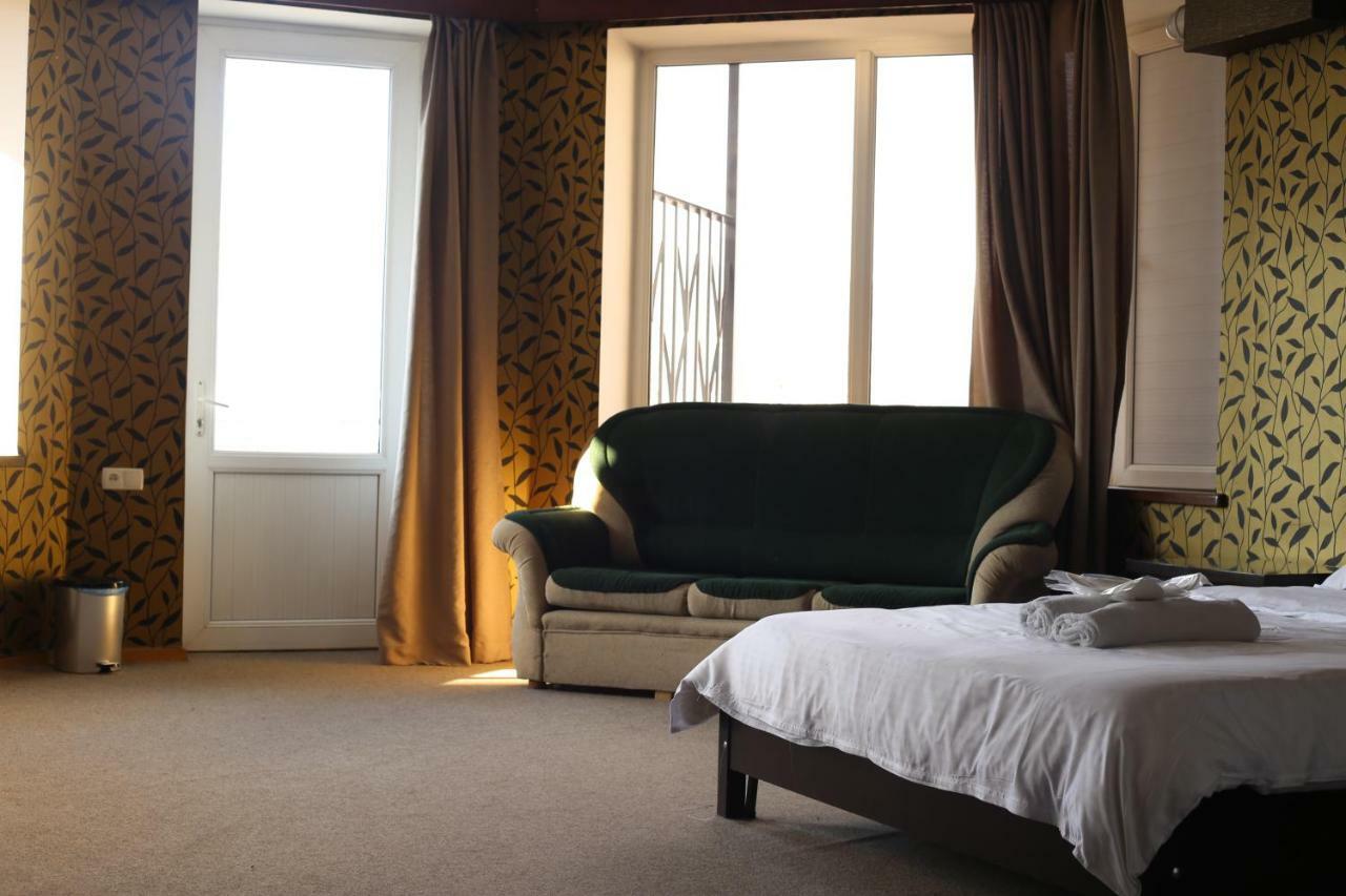 7 Star Bed and Breakfast Tbilisi Exteriör bild